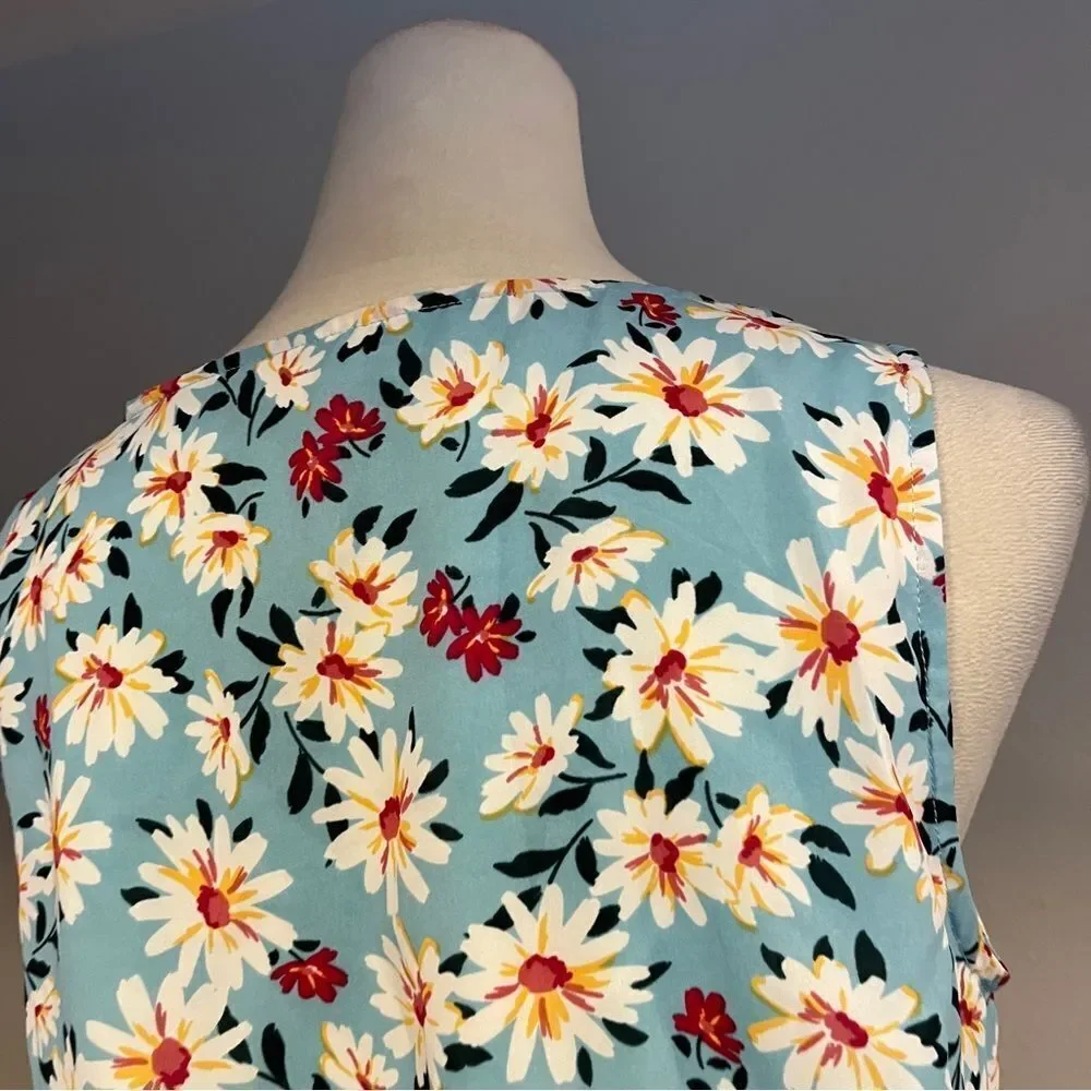 Staccato light floral sleeveless‎ v-neck dress size medium - Picture 7 of 13
